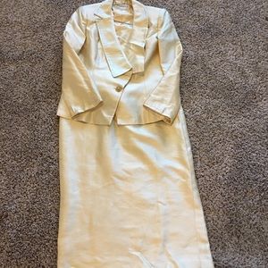 💎Lily & Taylor 2 piece lady suit Yellow 14💎